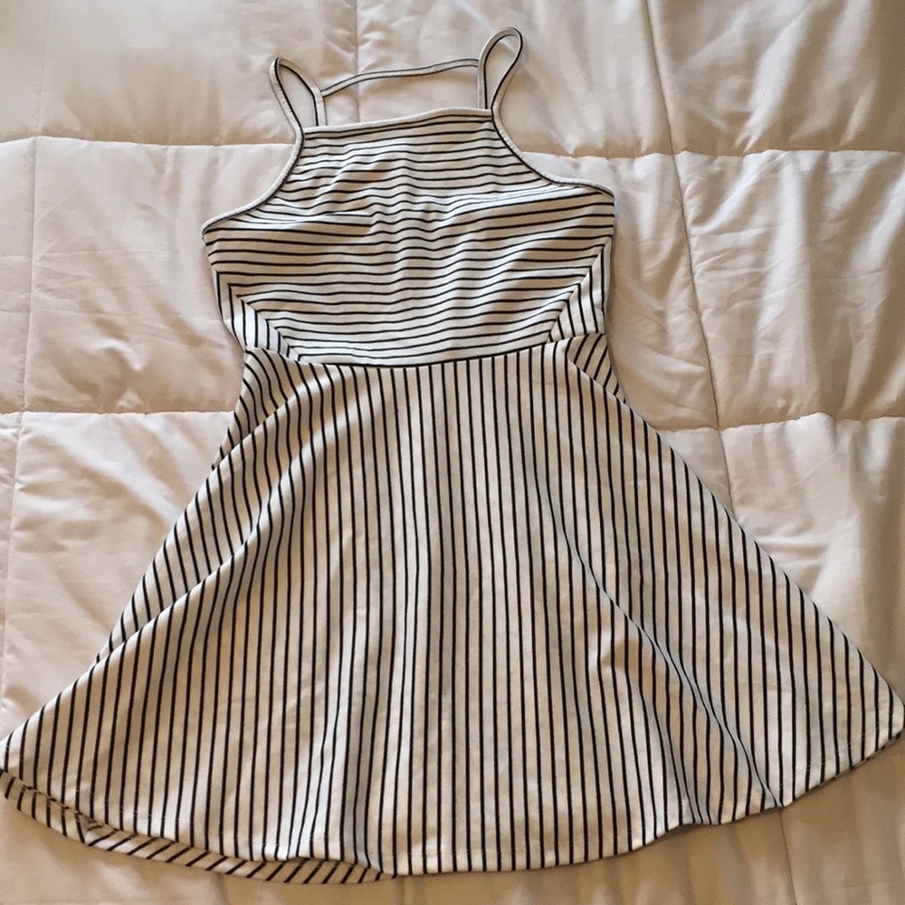 STRIPED HIGH NECK FLARE SKIRT DRESS